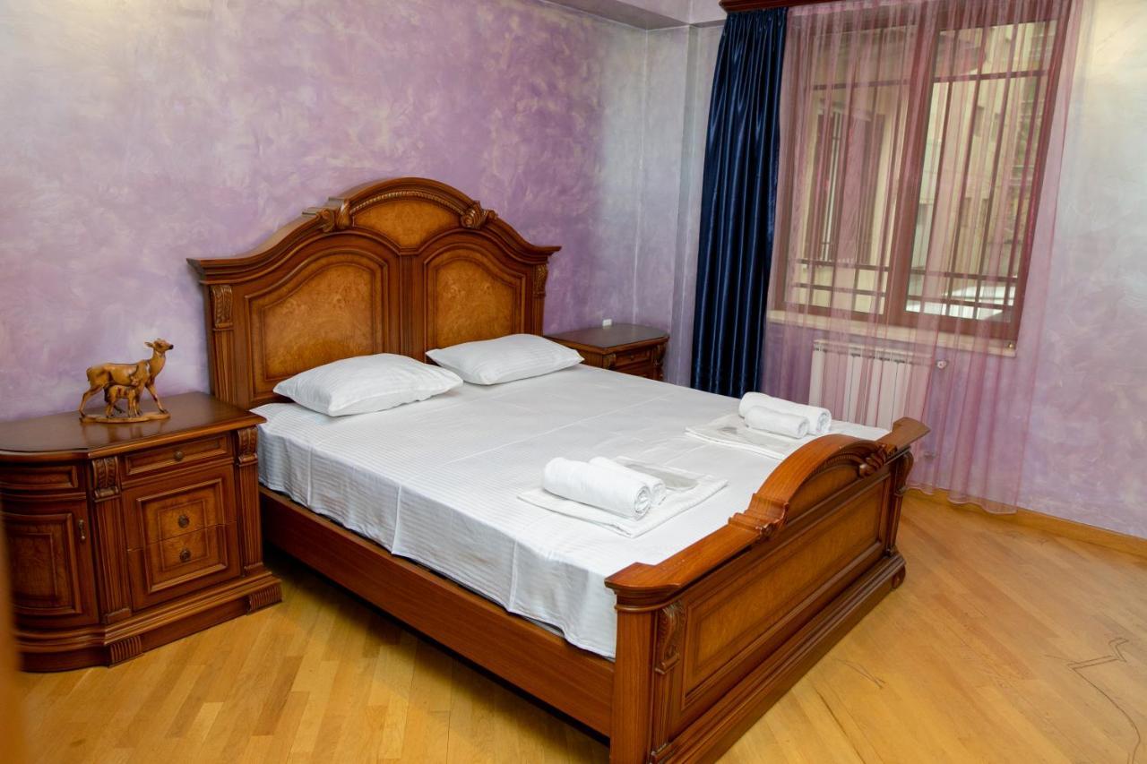 G&A 3 Bedroom Republic Square Yerevan Exterior photo