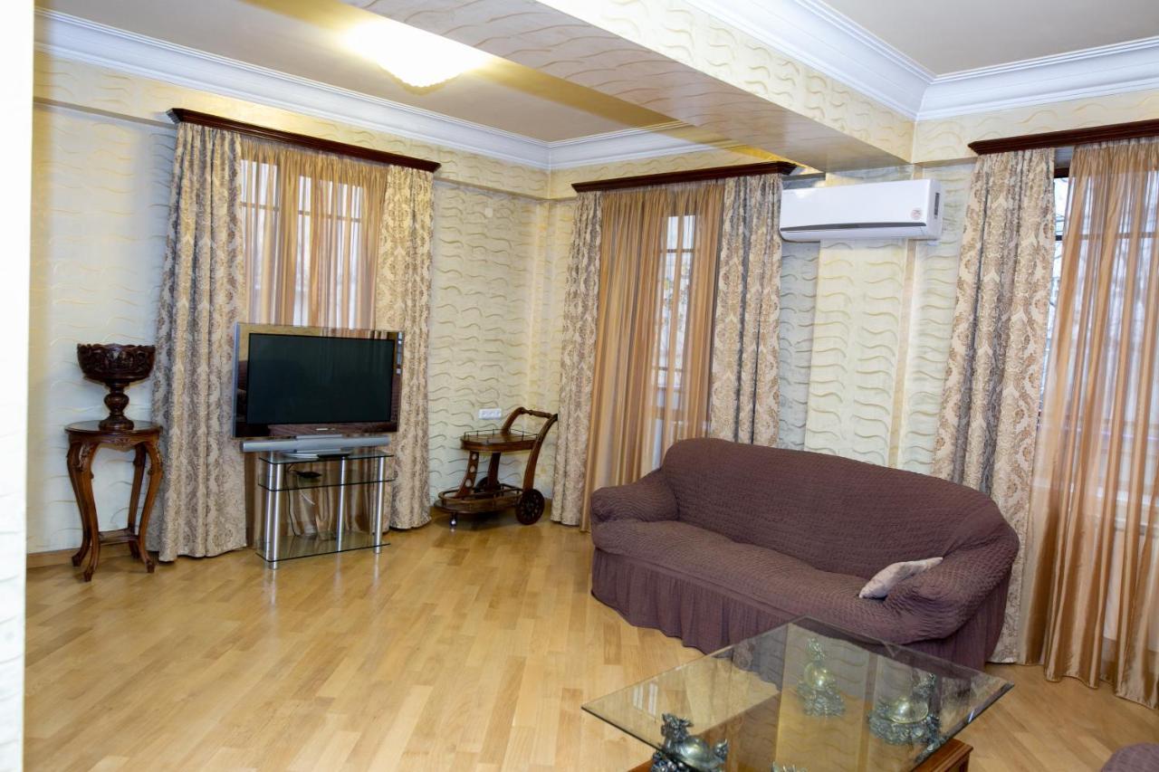 G&A 3 Bedroom Republic Square Yerevan Exterior photo